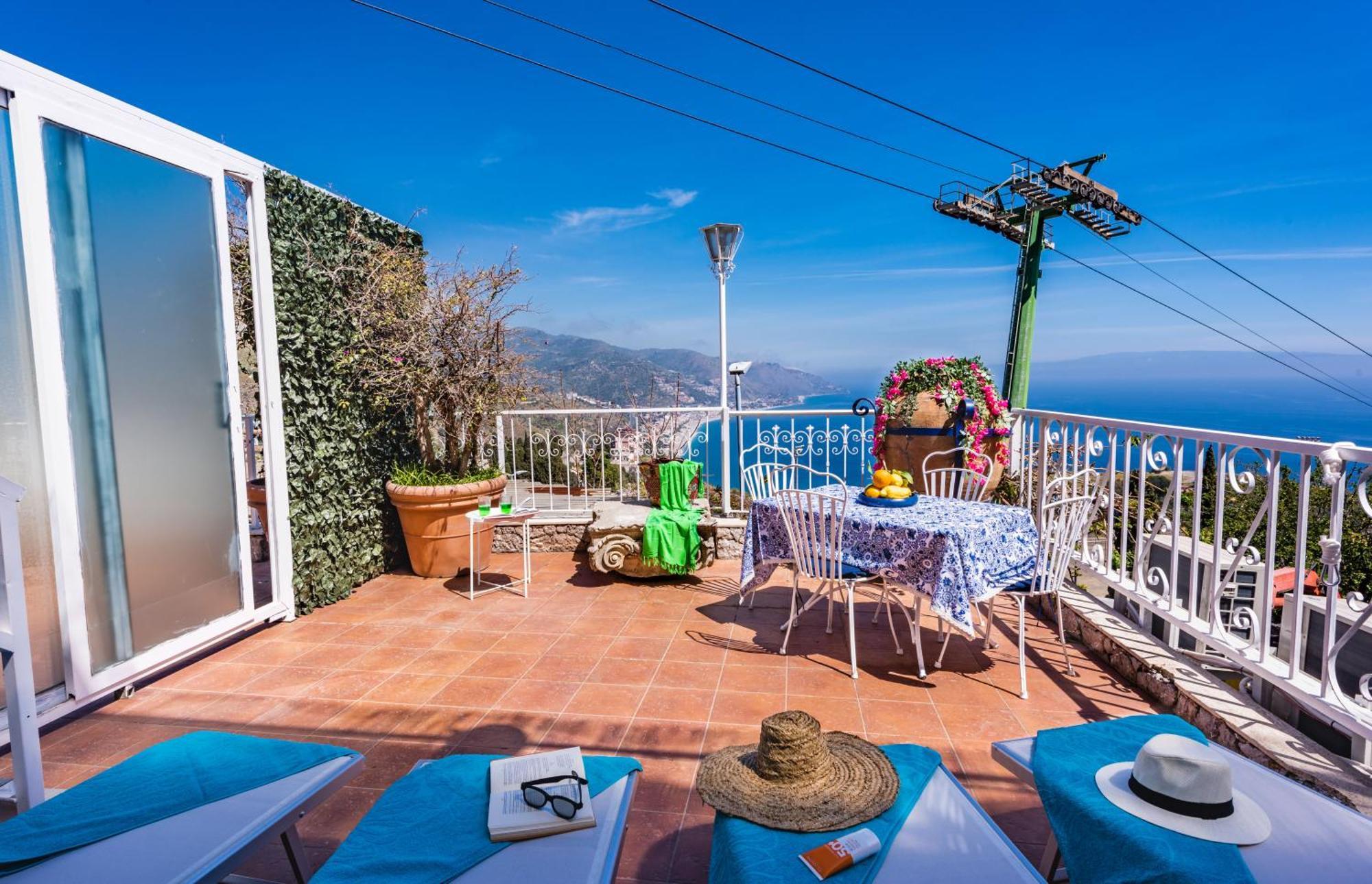 Dream View Suites Taormina Exterior foto