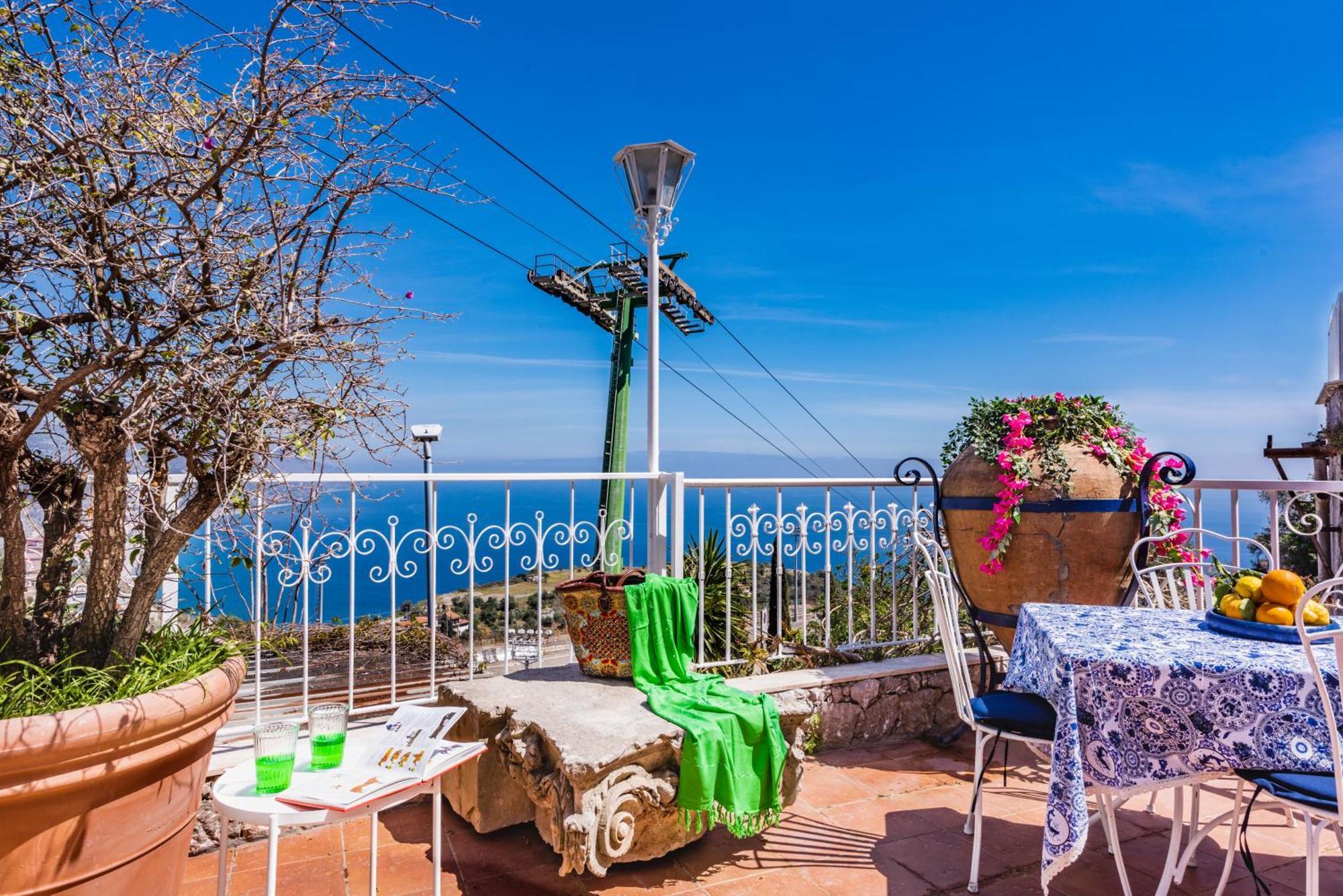 Dream View Suites Taormina Exterior foto