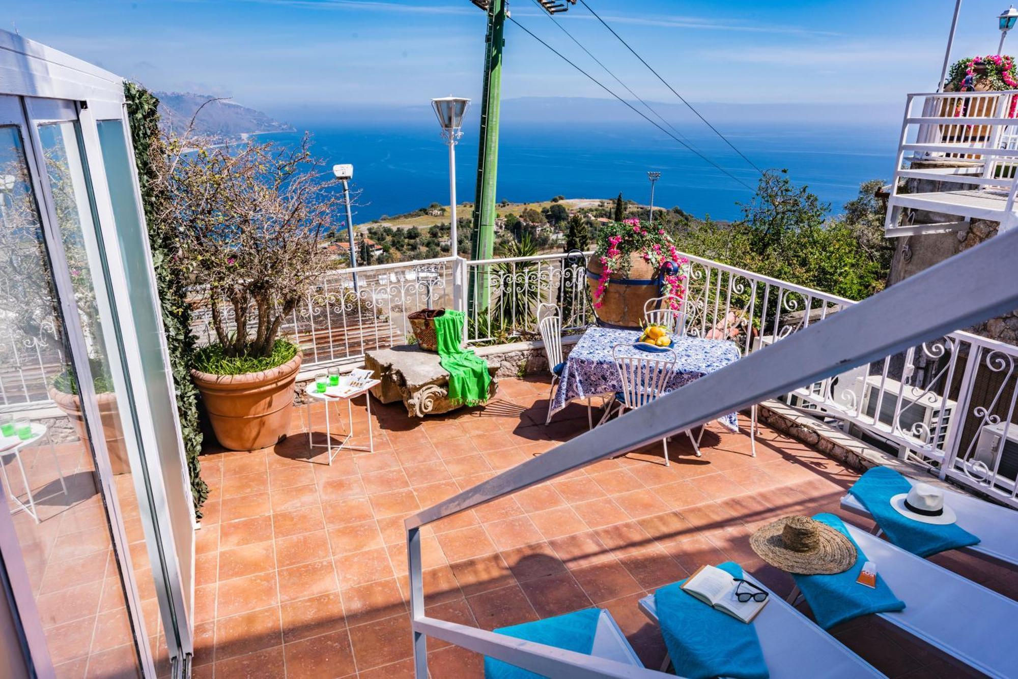 Dream View Suites Taormina Exterior foto