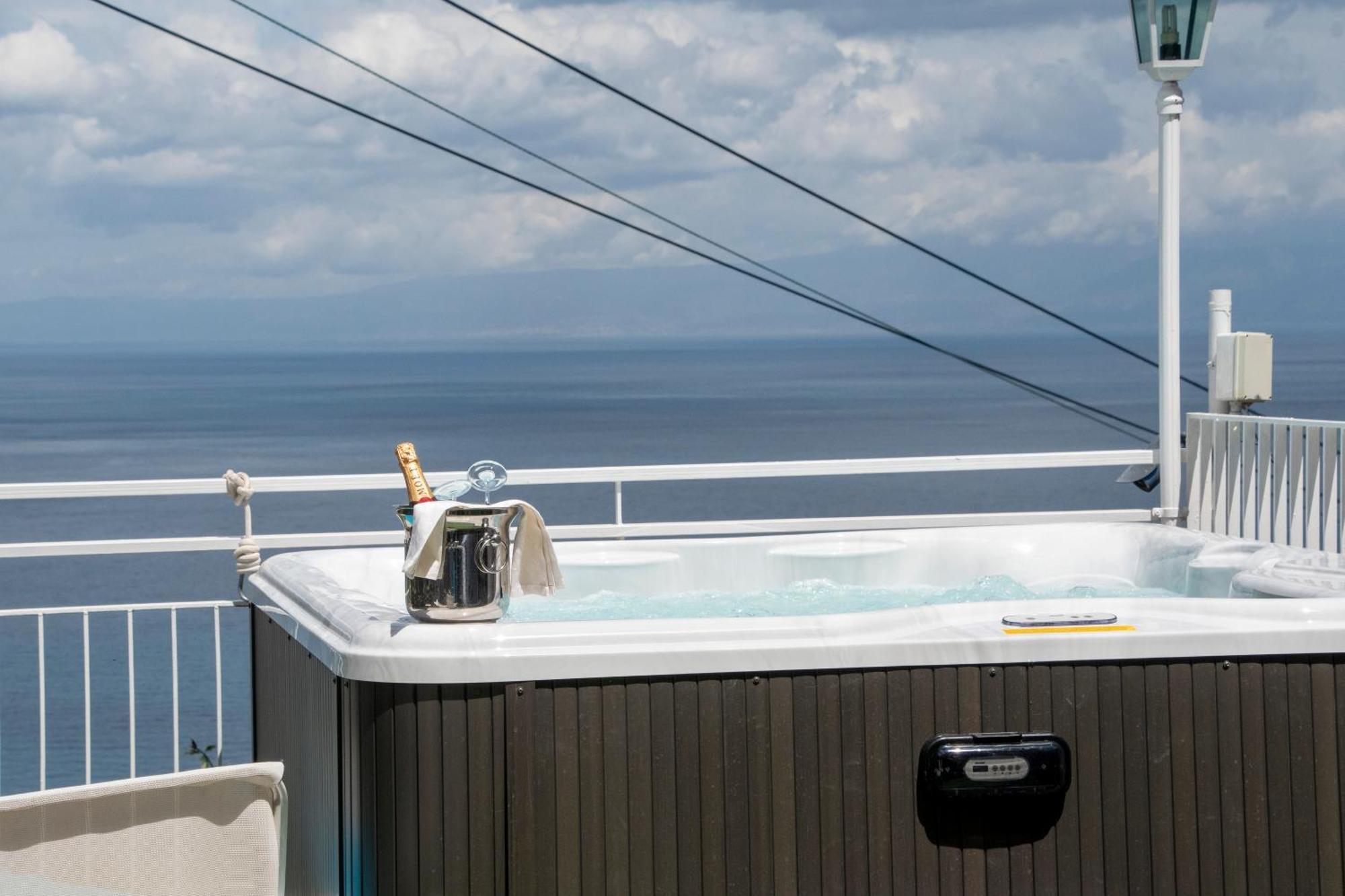 Dream View Suites Taormina Exterior foto