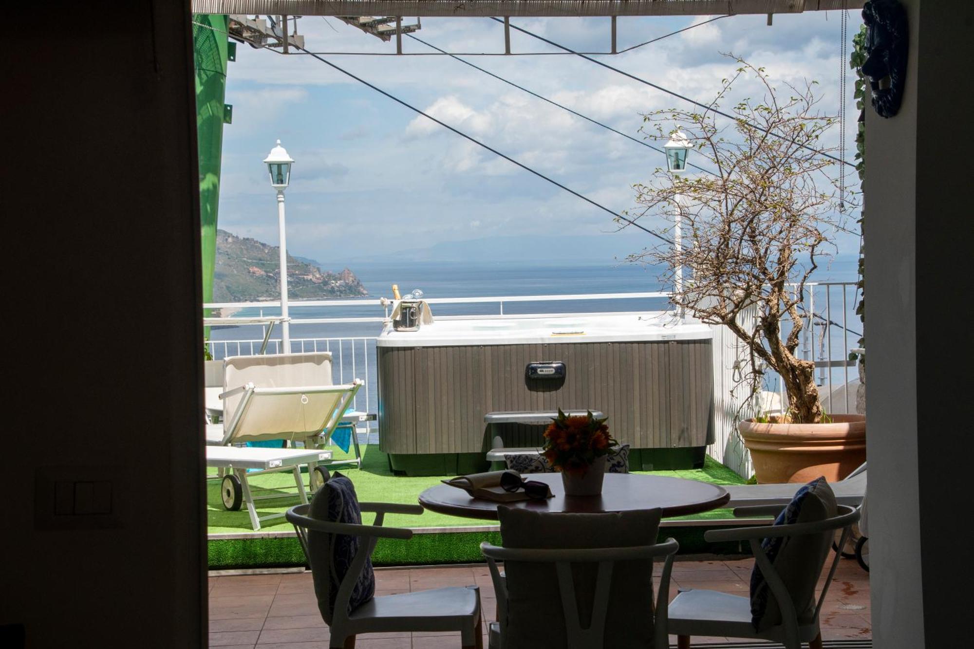 Dream View Suites Taormina Exterior foto